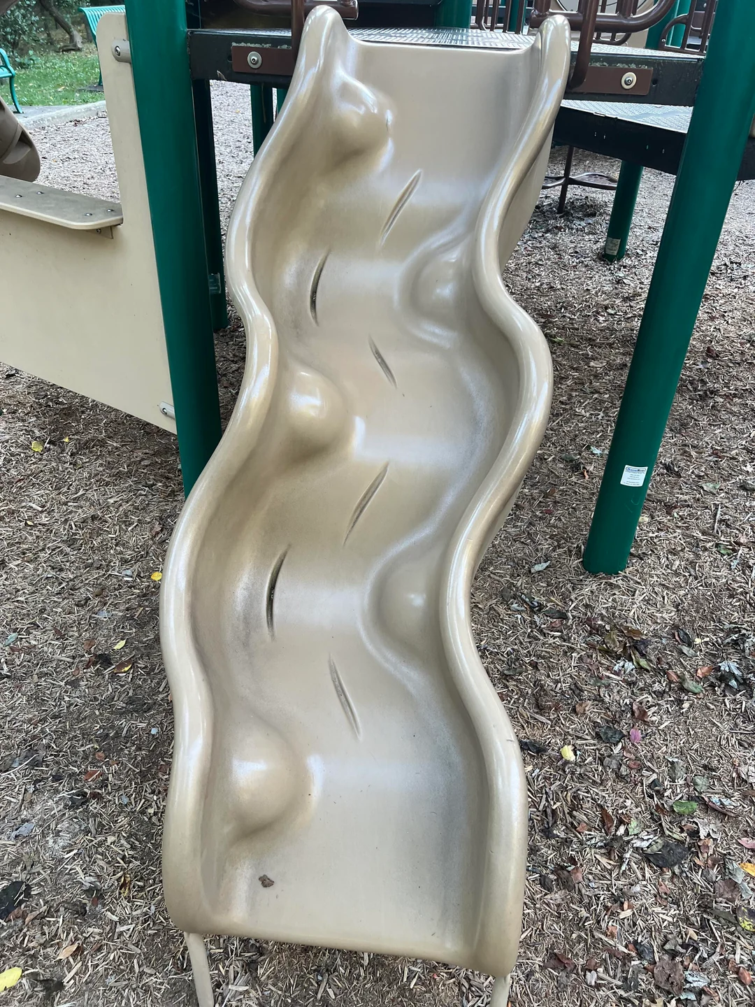 20 Playground Fails That Turned Childhood Into an Extreme Sport 12 Modern playgrounds are great but I’ve seen this atrocity at multiple parks. What’s it’s purpose besides potential injury?.webp